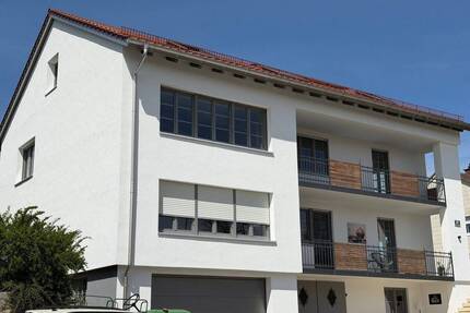 Großzügige und helle 4-ZKB-Wohnung in Hollenbach