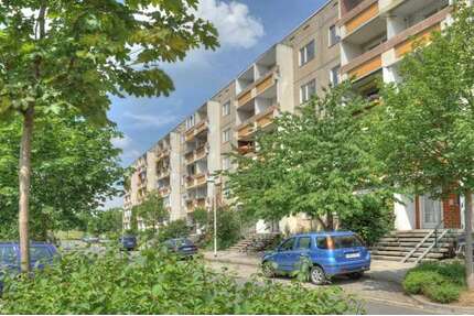 Wohnung zum Mieten in Halle 372,00 € 57.17 m²