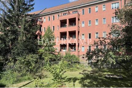 Kernsanierte 2-Zimmer-Denkmalwohnung-hell, ruhig, mit Südbalkon nahe Treptower Park - Berlin Plänterwald