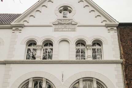 Haus zum Kaufen in Mönchengladbach 449.000,00 € 368 m²