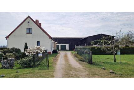 Resthof: Wohnhaus, Stall und Scheune bei Demmin zu verkaufen - Utzedel