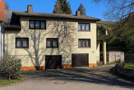 Haus zum Kaufen in Schleusingen Altendambach 149.000,00 € 182 m² - Schleusingen / Altendambach