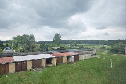 Zuhause ist: wo man schon morgens ins Grüne schaut - Frisch renovierte 3-Zimmer-Wohnung in Vellahn