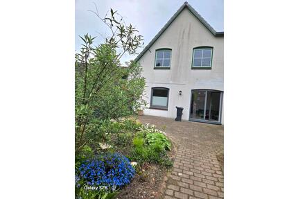 Grosse 2 Zimmerwohnung Stadtnah - Heide