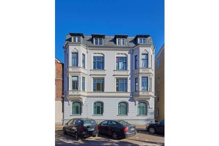 Schöne große 3-Zimmer Altbauwohnung in zentraler Lage - Neumünster Innenstadt