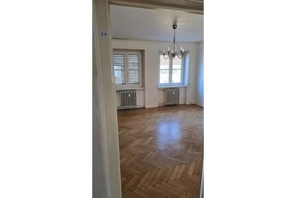 Zimmer zur Vermietung - 469,00&nbsp;EUR Kaltmiete, ca.&nbsp; 30,00&nbsp;m&sup2; in Landshut (PLZ: 84028)