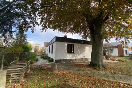 Haus freistehend (5 Zimmer) mit großem Garten zentral Regensburg
