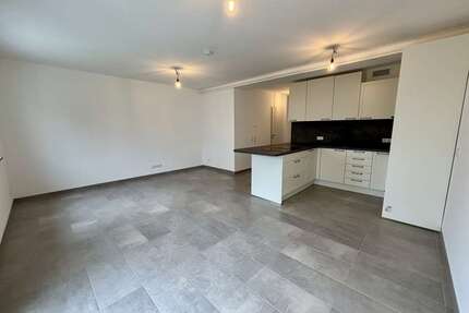 Haus zum Mieten in Pfaffenhofen 1.990,00 € 156 m²