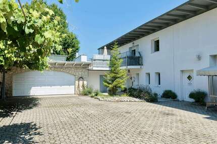 Haus zum Kaufen in Burghausen 599.000,00 € 107.53 m²