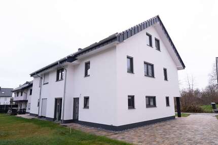 Haus zum Kaufen in Leopoldshöhe 540.000,00 € 179 m²