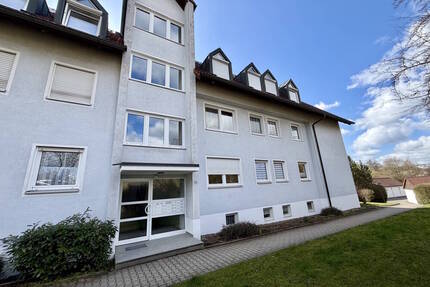Attraktive und lichtdurchflutete 4-Zimmer-Wohnung mit Balkon und Garage in angenehmer Wohnlage! - Rödental / Mönchröden