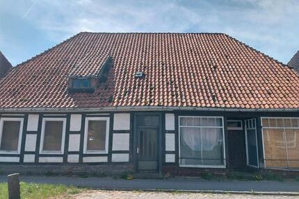 Haus mit Grundstück - 45.000,00&nbsp;EUR Kaufpreis, ca.&nbsp; 100,00&nbsp;m&sup2; in Amt Neuhaus (PLZ: 19273)