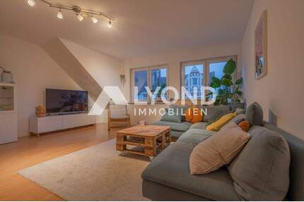 Geräumige Dachgeschosswohnung mit Sonnenbalkon im Herzen von Hamm!