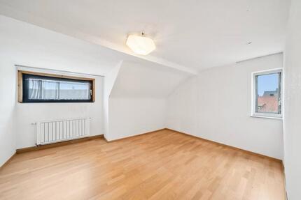 2-Zimmer-Wohnung DG, EBK, 60 qm, Zentrum - Vöhringen