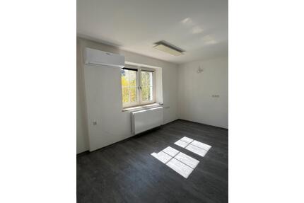 ! Sanierte Wohnung ( Garten & Stellplatz ) ! - Weiden in der Oberpfalz