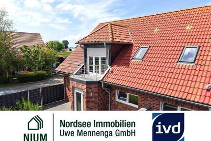 LICHT. LUFT. LEBENSQUALITÄT. - DACHGESCHOSSWOHNUNG MIT STIL - Dornum Nesse