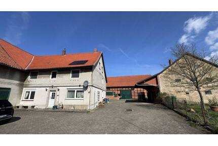 Großzügiger Hof mit Stall, Scheune, Reitplatz und Weide - Bockenem Ortshausen