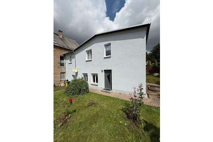 Haus zum Kaufen in Lugau , Erzgeb 119.000,00 € 110.8 m²