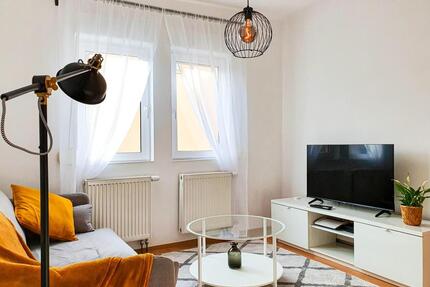 *Top Lage* Möblierte 2-Zimmer Wohnung in Feuerbach Mitte - Stuttgart