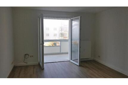 3-RWE, 1.OG, Etagenheizung, Balkon mit Schieberverglasung - Goethestr. - Dippoldiswalde