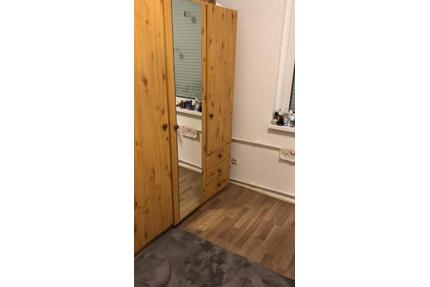 Teilmöblierte schöne 2,5 Zimmerwohnung mit Balkon in Zehlendorf - Berlin Steglitz-Zehlendorf