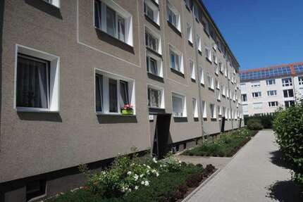 Wohnung zum Mieten in Magdeburg 317,79 € 57.78 m²