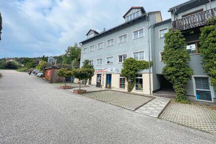 Gewerbeeinheit in Etterzhausen - 10,00&nbsp;EUR Kaltmiete, ca.&nbsp; 10,00&nbsp;m&sup2; in Nittendorf (PLZ: 93152)