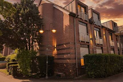 MODERNE, BEZUGSFREIE 3 ZIM.-ETW IM HERZEN VON KAARST MIT TIEFGARAGENSTELLPLATZ