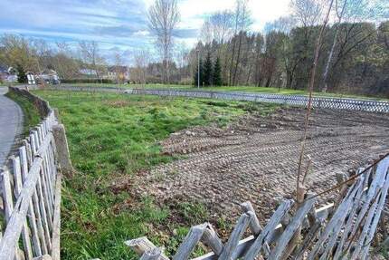 Großzügiges Baugrundstück in Thalheim - Thalheim/Erzgebirge