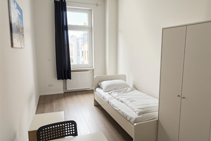Modernes WG-Zimmer im Altbau 2 moderne Bäder Highspeed-Internet Top-Ausstattung - Frankfurt am Main Unterliederbach