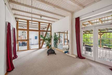 Haus zum Kaufen in Brück 1.190.000,00 € 645 m²