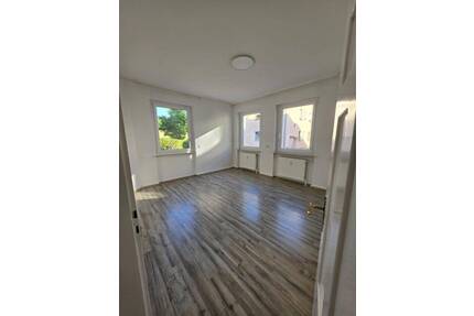 Helle 3-Zimmerwohnung in ruhiger Lage. *BODENGLEICHE DUSCHE* - Hanau Großauheim