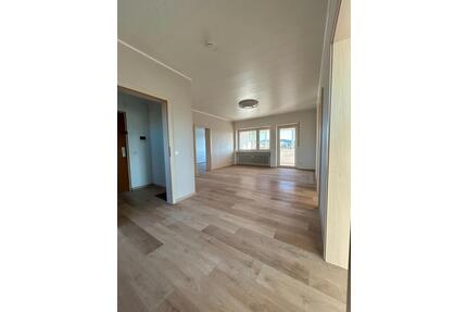 3-Zimmer-Wohnung m. Balkon, Aufzug & Garage in Marktredwitz 80m²