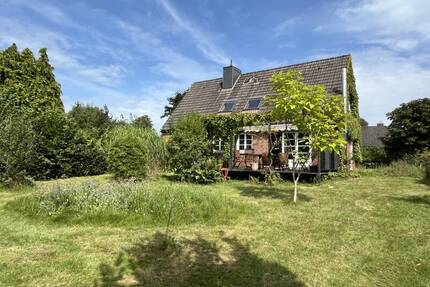 Idylle pur in bester Lage von Oelixdorf bei Itzehoe - Einfamilienhaus mit ELW und Vollkeller