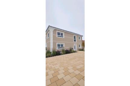 Neubau 4 Zi. Wohnung zur Miete - 1.050,00&nbsp;EUR Kaltmiete, ca.&nbsp; 89,00&nbsp;m&sup2; in Wehingen (PLZ: 78564)