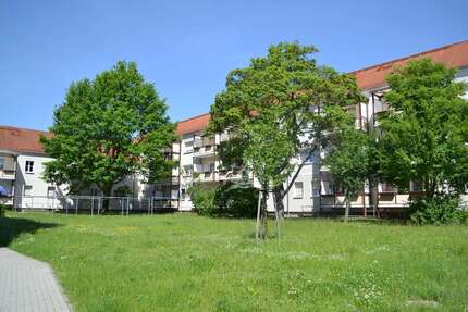 Wohnung zum Mieten in Schwarze Pumpe 413,75 € 74.55 m²