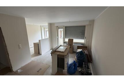 Erstvermietung nach Kernsanierung | Helle, offene Wohnung mit EBK und Echtholzparkett - Duisburg Duisburg-Mitte