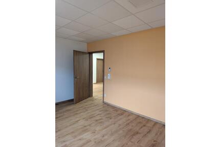 Praxisraum in heller moderner Praxis - Schwabach