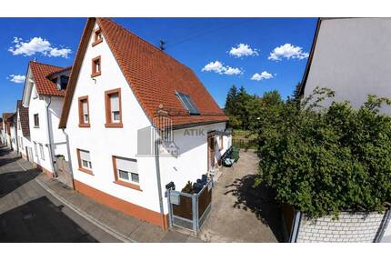 ATIK: Saniertes Ein- bis Zweifamilienhaus mit großem Grundstück und vielseitigem Nutzungspotenzial - Sandhausen