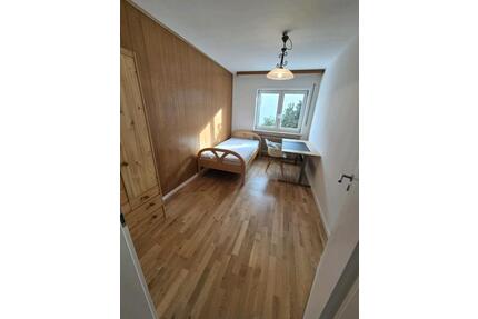 Zimmer frei in entspannter 4er WG mit Garten & Terrasse - Bubenreuth