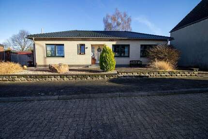 Ein Zuhause zum durchatmen - lichtdurchfluteter Bungalow im Grünen. - Titz Jackerath