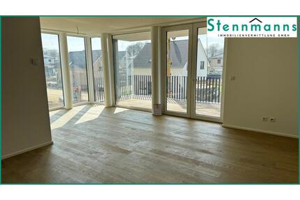 NEUBAU-ERSTBEZUG: MODERNE 3-ZIMMER-WOHNUNG MIT AUFZUG, GROSSEM BALKON UND PKW-STELLPLATZ IN RADEVORMWALD-KARTHAUSEN