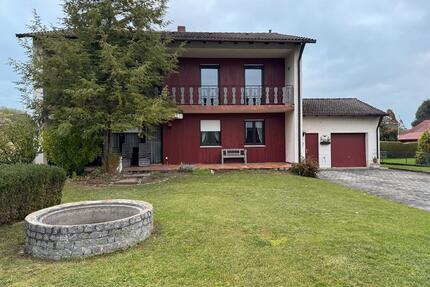 Haus 140 qm zu vermieten - 1.300,00&nbsp;EUR Kaltmiete, ca.&nbsp; 140,00&nbsp;m&sup2; in Eichendorf (PLZ: 94428)