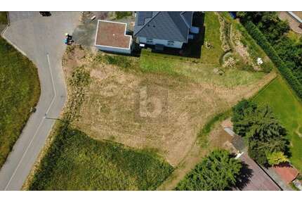 Grundstück zu verkaufen in Nußbaum 84.000,00 € 797 m²