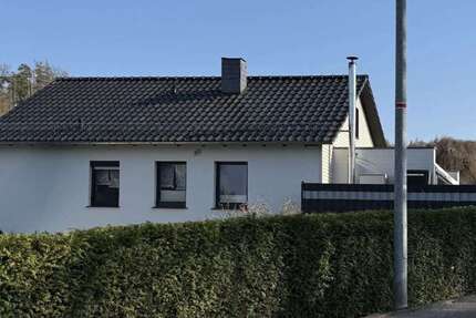 Haus zum Kaufen in Höxter Lüchtringen 298.000,00 € 139 m² - Höxter / Lüchtringen
