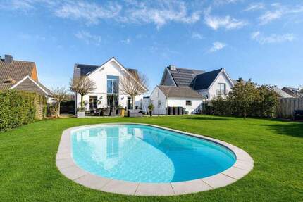 Neubau-Feeling trifft Wohnqualität - 5 Schlafzimmer, Pool & separates Büro - Kevelaer Twisteden