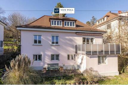 * Stuttgarter Kaffeemühle auf sonnigem Grundstück *