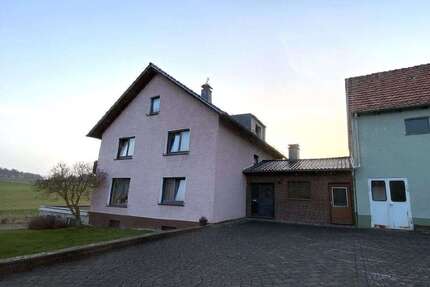 Haus zum Kaufen in Brakel Auenhausen 248.000,00 € 200 m² - Brakel / Auenhausen