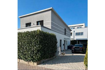 Modernes freistehendes Haus (BJ 2017) in wunderschöner Lage - Bönnigheim