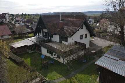 Haus zum Kaufen in Hilzingen-Binningen 350.000,00 € 251.65 m²